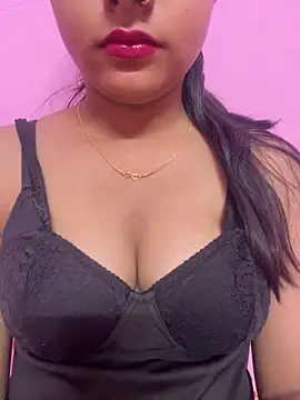Snapshot of samaya-21 chatting on 12/21/25, 05:31 samaya-21 online show from 12/21/25, 05:31