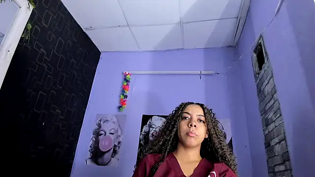 Alika01 online show from 01/19/25, 01:33