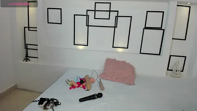 NicholScully online show from 12/17/24, 07:37