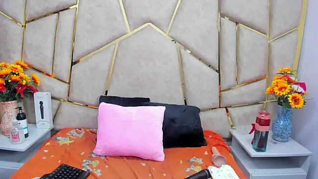 Snapshot of Kloe_Candy1 chatting on 09/10/25, 04:34 Kloe Candy1 online show from 09/10/25, 04:34