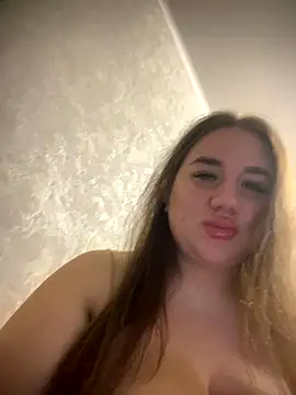 Snapshot of GabiBoobs chatting on 11/08/25, 09:13 GabiBoobs online show from 11/08/25, 09:13