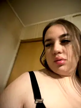 Snapshot of GabiBoobs chatting on 12/04/25, 08:17 GabiBoobs online show from 12/04/25, 08:17