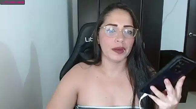 Snapshot of natashasmithe chatting on 12/10/24, 03:09 natashasmithe online show from 12/10/24, 03:09