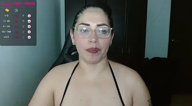 Snapshot of natashasmithe chatting on 12/13/24, 08:41 natashasmithe online show from 12/13/24, 08:41