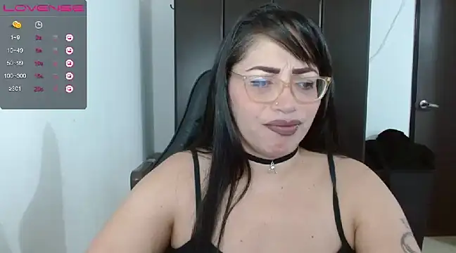 Snapshot of natashasmithe chatting on 01/22/25, 12:27 natashasmithe online show from 01/22/25, 12:27