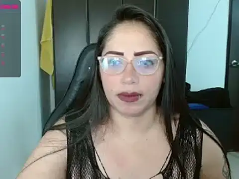 Snapshot of natashasmithe chatting on 02/01/25, 05:49 natashasmithe online show from 02/01/25, 05:49
