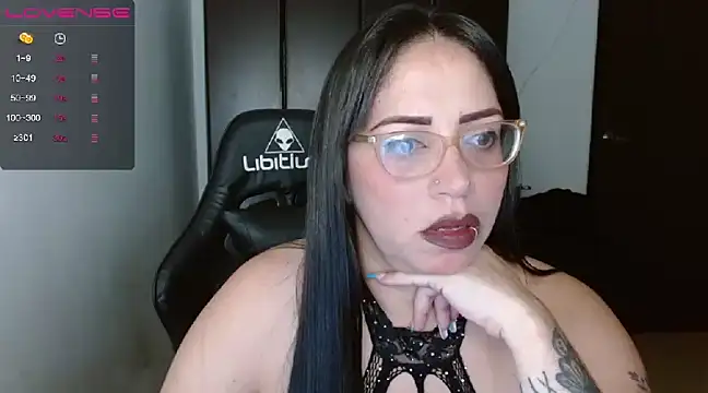 Snapshot of natashasmithe chatting on 02/02/25, 10:02 natashasmithe online show from 02/02/25, 10:02