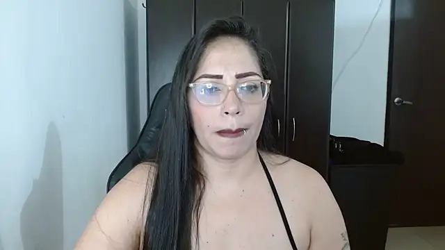 Snapshot of natashasmithe chatting on 02/08/25, 05:18 natashasmithe online show from 02/08/25, 05:18