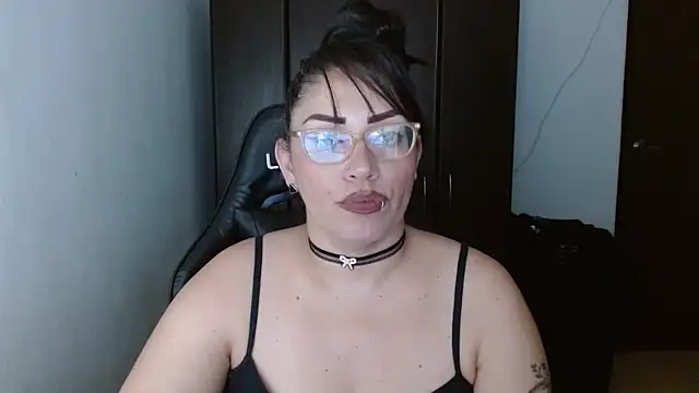 Snapshot of natashasmithe chatting on 02/24/25, 04:16 natashasmithe online show from 02/24/25, 04:16