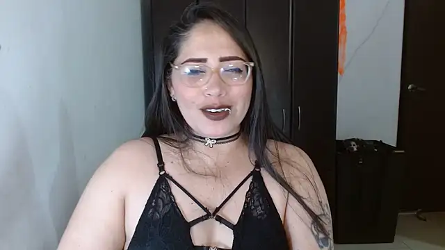 Snapshot of natashasmithe chatting on 10/19/25, 07:36 natashasmithe online show from 10/19/25, 07:36