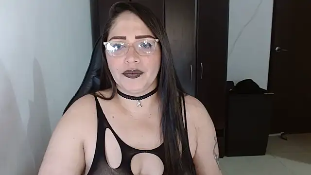 Snapshot of natashasmithe chatting on 10/25/25, 08:14 natashasmithe online show from 10/25/25, 08:14