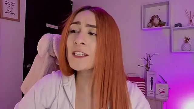 Snapshot of Tiarha chatting on 11/12/25, 04:46 Tiarha online show from 11/12/25, 04:46