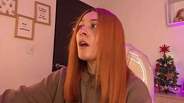 Snapshot of Tiarha chatting on 11/16/25, 04:51 Tiarha online show from 11/16/25, 04:51