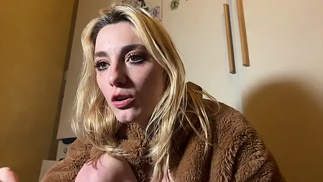 Monicbabe online show from 11/09/25, 02:43