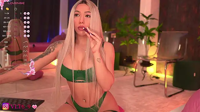 violettabunny03 online show from 02/25/25, 10:39