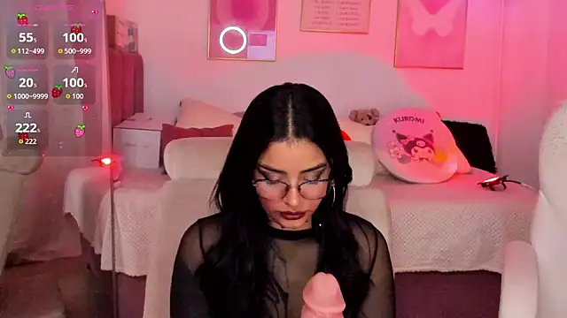 Snapshot of Hinataw33d01 chatting on 09/28/25, 12:05 Hinataw33d01 online show from 09/28/25, 12:05