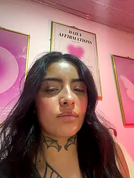 Snapshot of Hinataw33d01 chatting on 10/26/25, 10:58 Hinataw33d01 online show from 10/26/25, 10:58