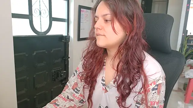Scarletleon77 online show from 05/19/26, 02:12