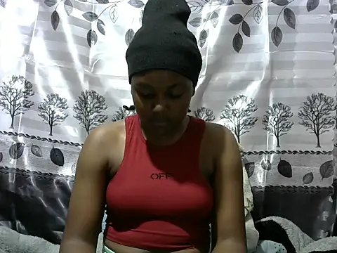 Snapshot of Sweet_kelsiey chatting on 01/13/25, 12:56 Sweet kelsiey online show from 01/13/25, 12:56
