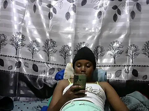 Snapshot of Sweet_kelsiey chatting on 01/28/25, 01:16 Sweet kelsiey online show from 01/28/25, 01:16