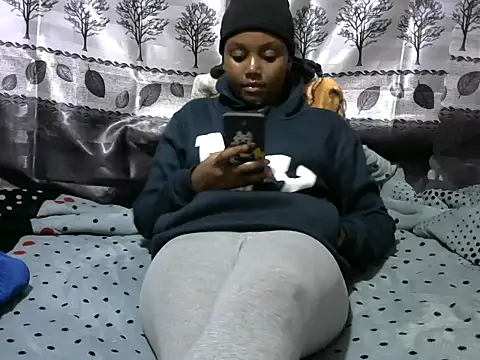 Snapshot of Sweet_kelsiey chatting on 02/25/25, 09:02 Sweet kelsiey online show from 02/25/25, 09:02