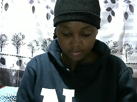 Snapshot of Sweet_kelsiey chatting on 03/15/25, 08:43 Sweet kelsiey online show from 03/15/25, 08:43