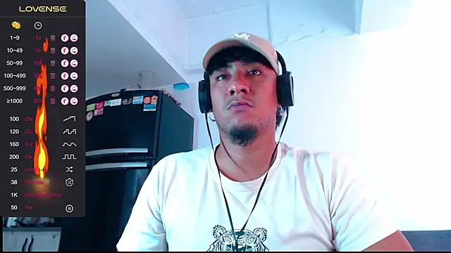 yosoy enzo2020 online show from 12/09/24, 03:44