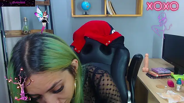 Erika Stevens online show from 10/28/25, 12:03