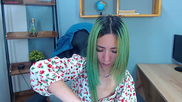 Snapshot of Erika_Stevens chatting on 11/05/25, 02:50 Erika Stevens online show from 11/05/25, 02:50