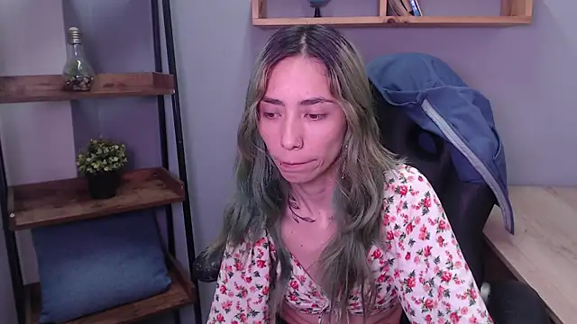 Snapshot of Erika_Stevens chatting on 11/20/25, 12:55 Erika Stevens online show from 11/20/25, 12:55