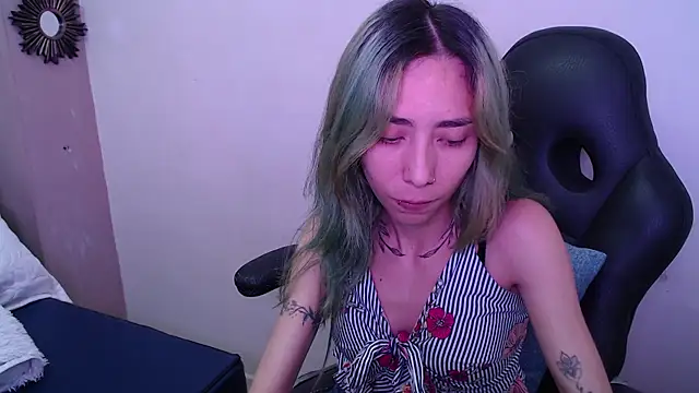 Snapshot of Erika_Stevens chatting on 11/23/25, 04:07 Erika Stevens online show from 11/23/25, 04:07