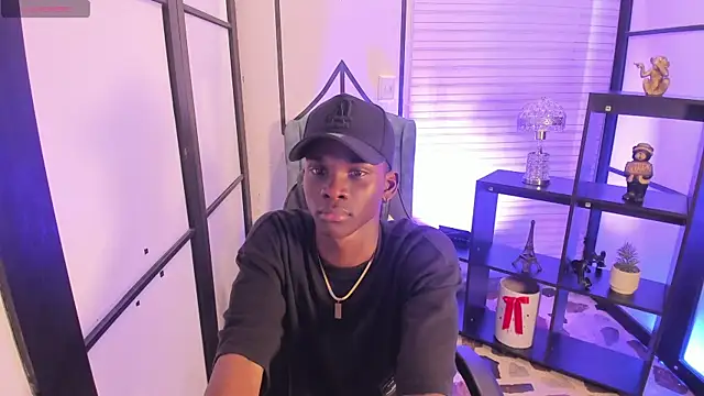 Snapshot of JacksonMuller_ chatting on 11/18/25, 02:54 JacksonMuller online show from 11/18/25, 02:54