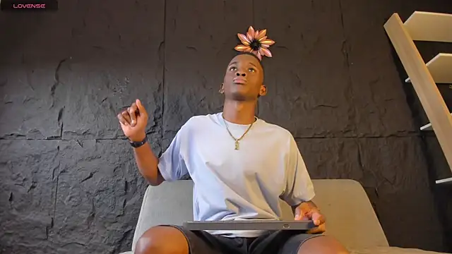 Snapshot of JacksonMuller_ chatting on 11/24/25, 12:38 JacksonMuller online show from 11/24/25, 12:38