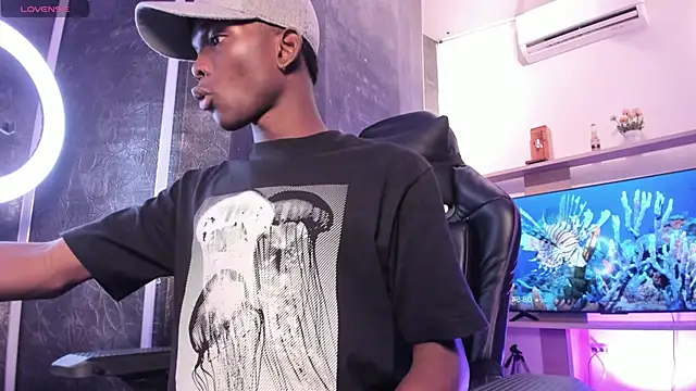 Snapshot of JacksonMuller_ chatting on 12/03/25, 01:53 JacksonMuller online show from 12/03/25, 01:53