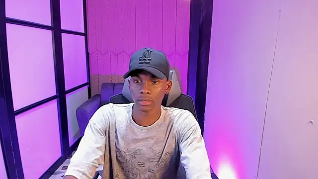 Snapshot of JacksonMuller_ chatting on 12/16/25, 01:49 JacksonMuller online show from 12/16/25, 01:49