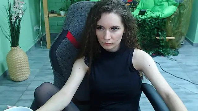 Miss Barbara  online show from 02/04/25, 10:13