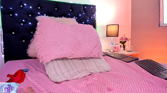 valentinabaez online show from 02/14/25, 08:37