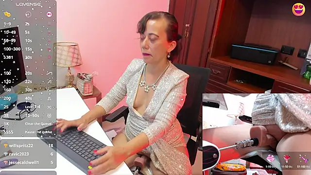 Nicolet Ryan online show from 02/19/25, 06:00