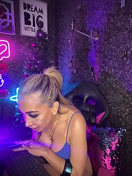 EvelinaGrey online show from 12/30/24, 10:53
