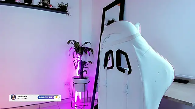 Snapshot of kali_ka_ chatting on 10/27/25, 06:01 kali ka online show from 10/27/25, 06:01