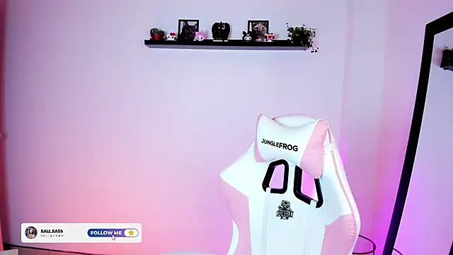 Snapshot of kali_ka_ chatting on 11/24/25, 06:29 kali ka online show from 11/24/25, 06:29