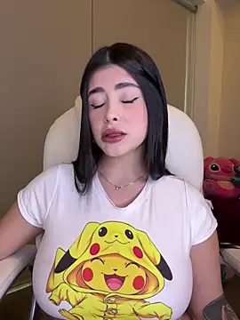 Snapshot of misslollipop04 chatting on 11/29/25, 08:45 misslollipop04 online show from 11/29/25, 08:45