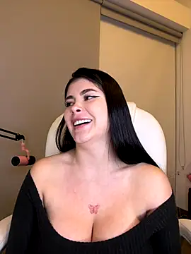 Snapshot of misslollipop04 chatting on 12/05/25, 02:09 misslollipop04 online show from 12/05/25, 02:09