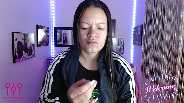 Cristal w online show from 09/10/25, 12:49