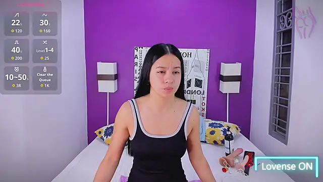 Lila Pinky online show from 10/26/25, 11:49