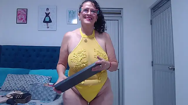 ClayrRosse online show from 06/07/26, 01:43