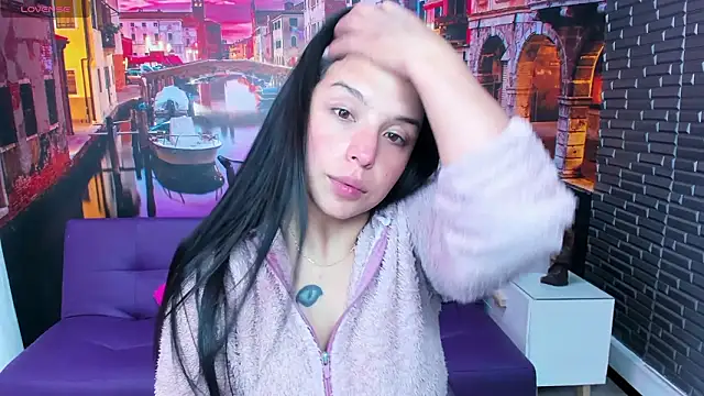 Snapshot of Small_naughty_ chatting on 03/16/26, 01:37 Small naughty online show from 03/16/26, 01:37