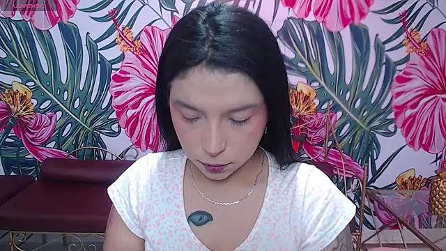 Snapshot of Small_naughty_ chatting on 03/19/26, 01:04 Small naughty online show from 03/19/26, 01:04