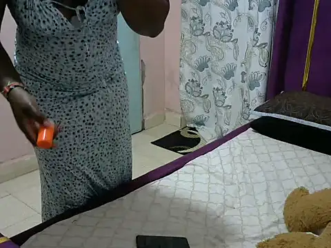 slender-qwene online show from 09/20/25, 06:09