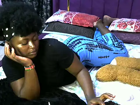 slender-qwene online show from 11/24/25, 12:27